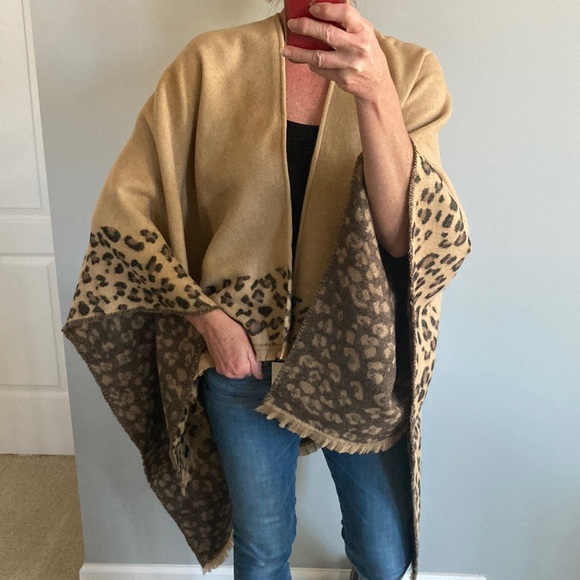 Tan & Animal Print Open Cardigan Sweater Kimono Wrap - Picture 2 of 10